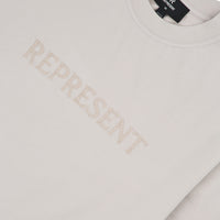 Embroidered Serif Tee | Concrete