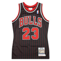 Michael Jordan 95/96 Auth Chi. Bulls Jersey | Pinstriped - Capsule NYC